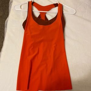 Athleta tank top - built in bra - size xs